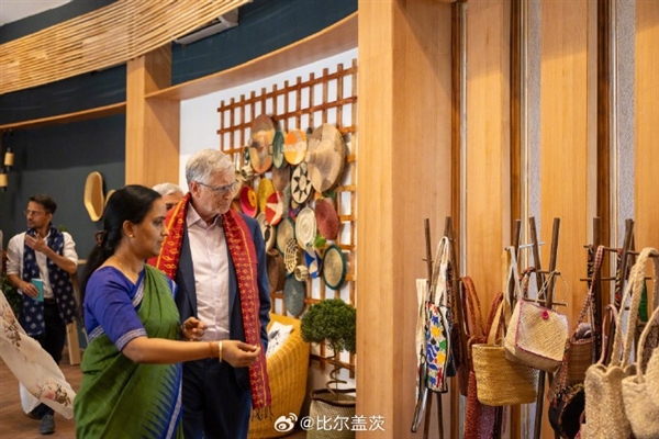 好喝嗎！比爾·蓋茨曬照：我在印度街邊喝奶茶 干凈又衛生