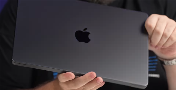 蘋果M4 MacBook Pro上手視頻曝光！芯片速度提高25%